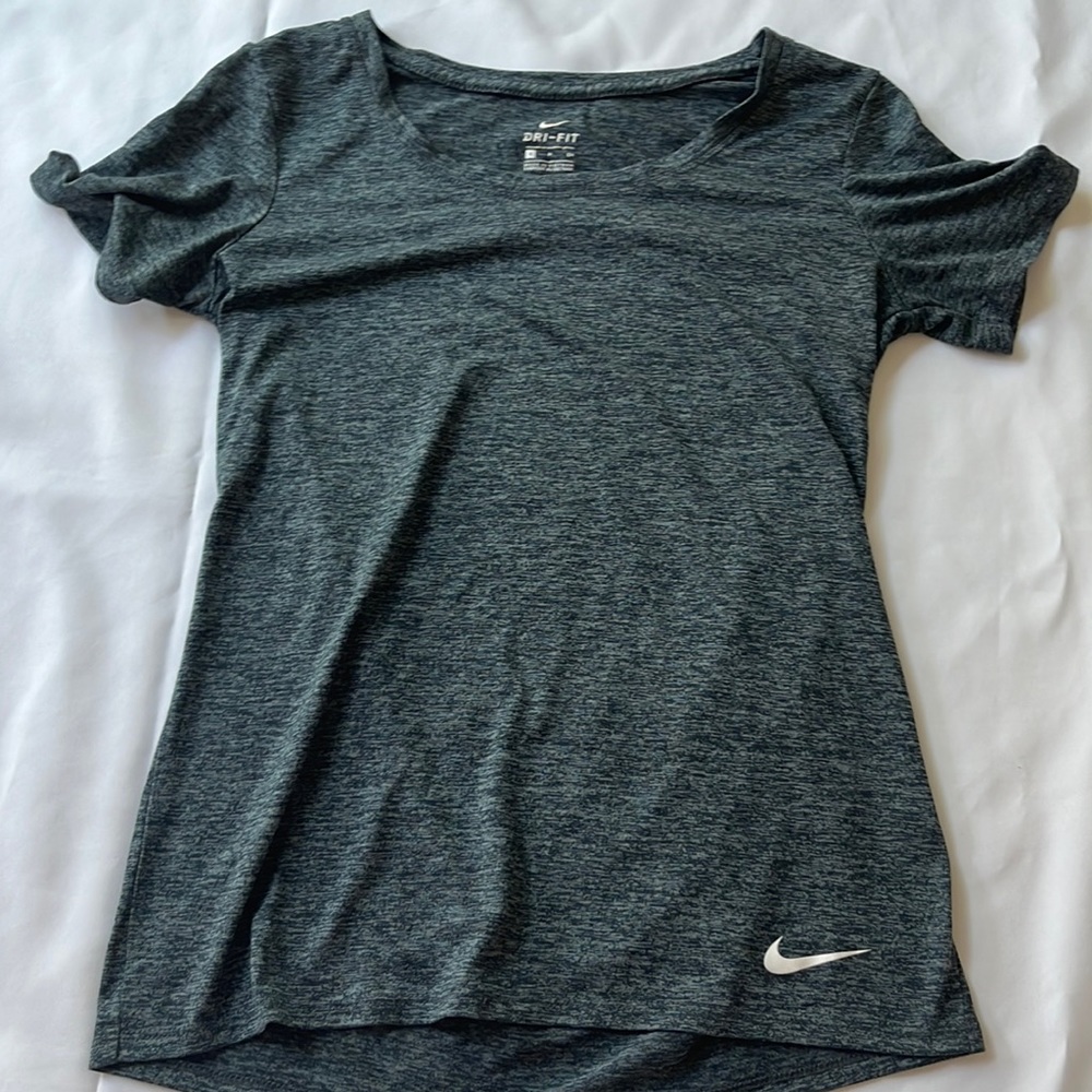 Nike Women’s Athletic T-shirt Size Small